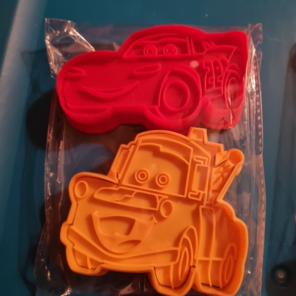 Disney Cakes & Sweets Set - Picture 5 of 7